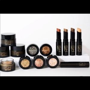 Ish anniversary collection make up